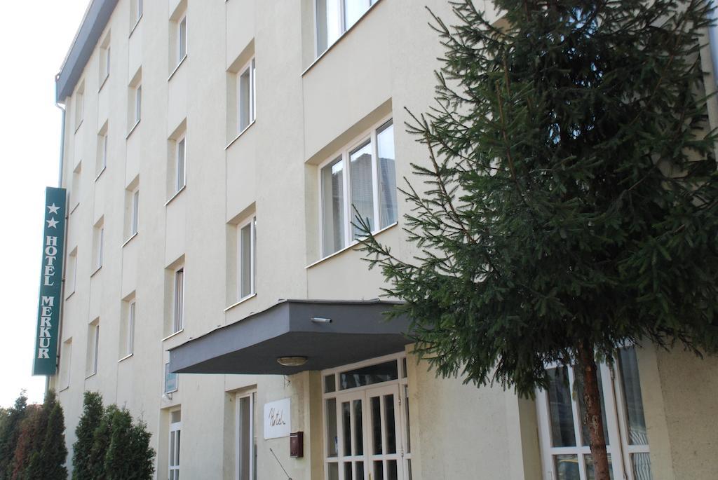 Hotel Merkur 密古雷休治 外观 照片