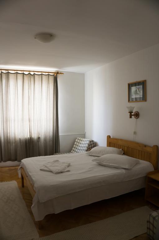 Hotel Merkur 密古雷休治 外观 照片